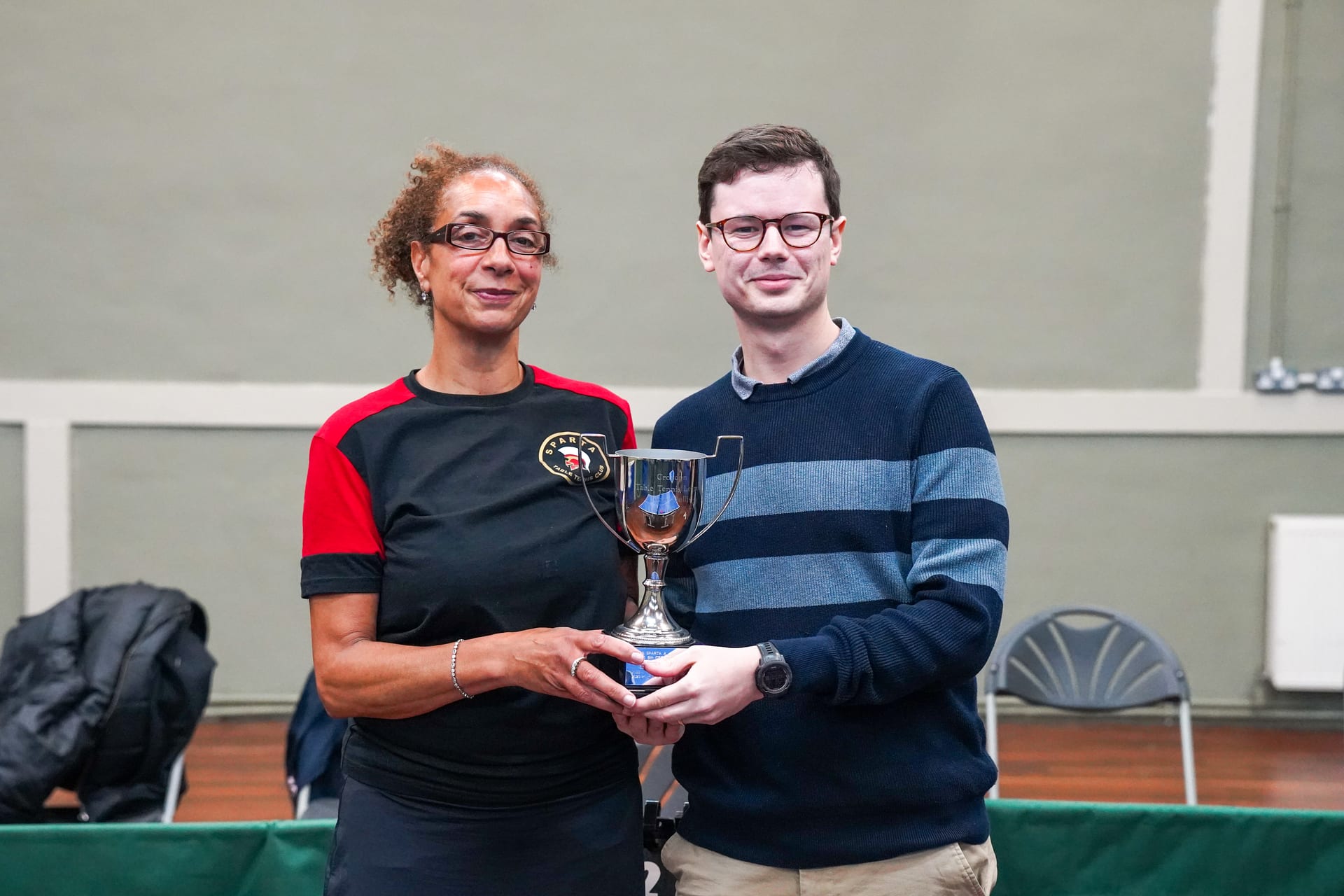 Susie Valenzuela receiving the Croydon League Handicap Cup